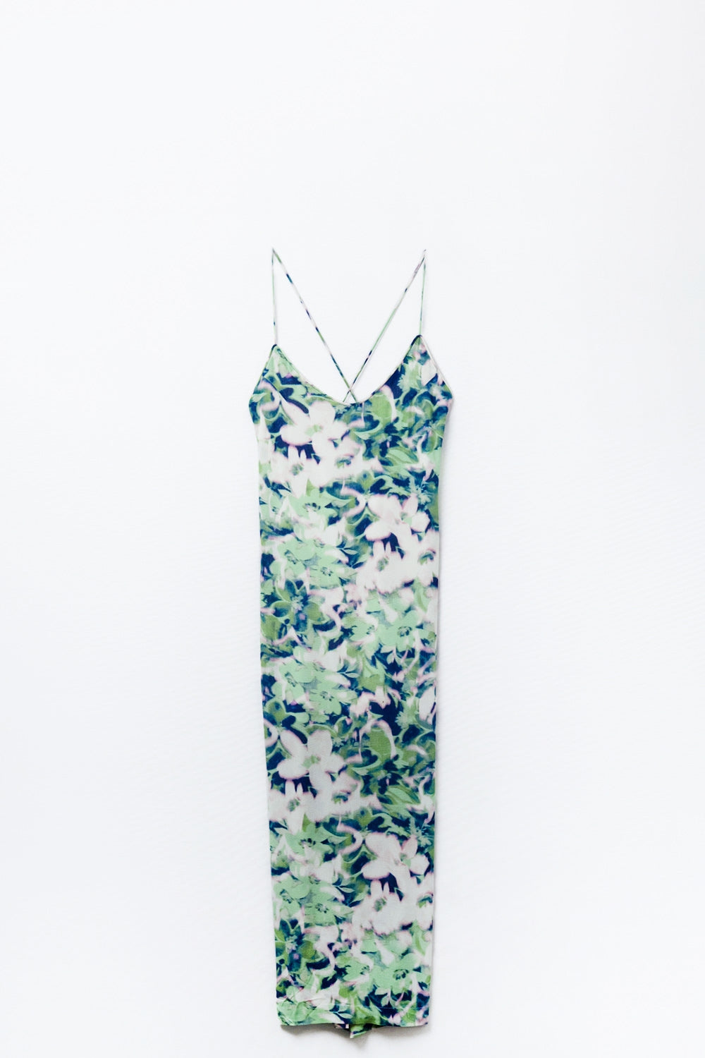 longue robe verte à imprimé floral avec large décolleté dans le dos