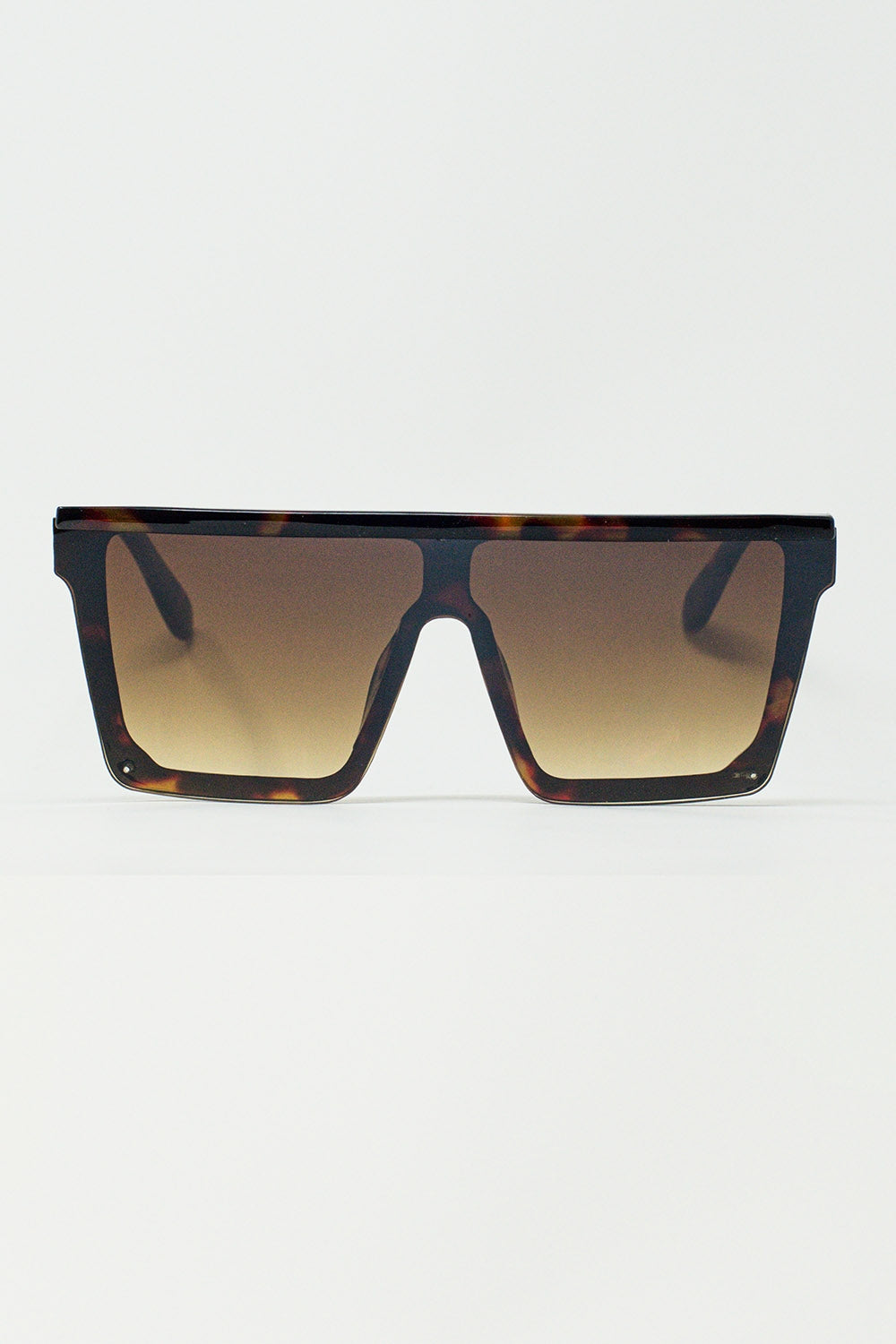 Q2 Lunettes de soleil 70's oversized squarouge en marron