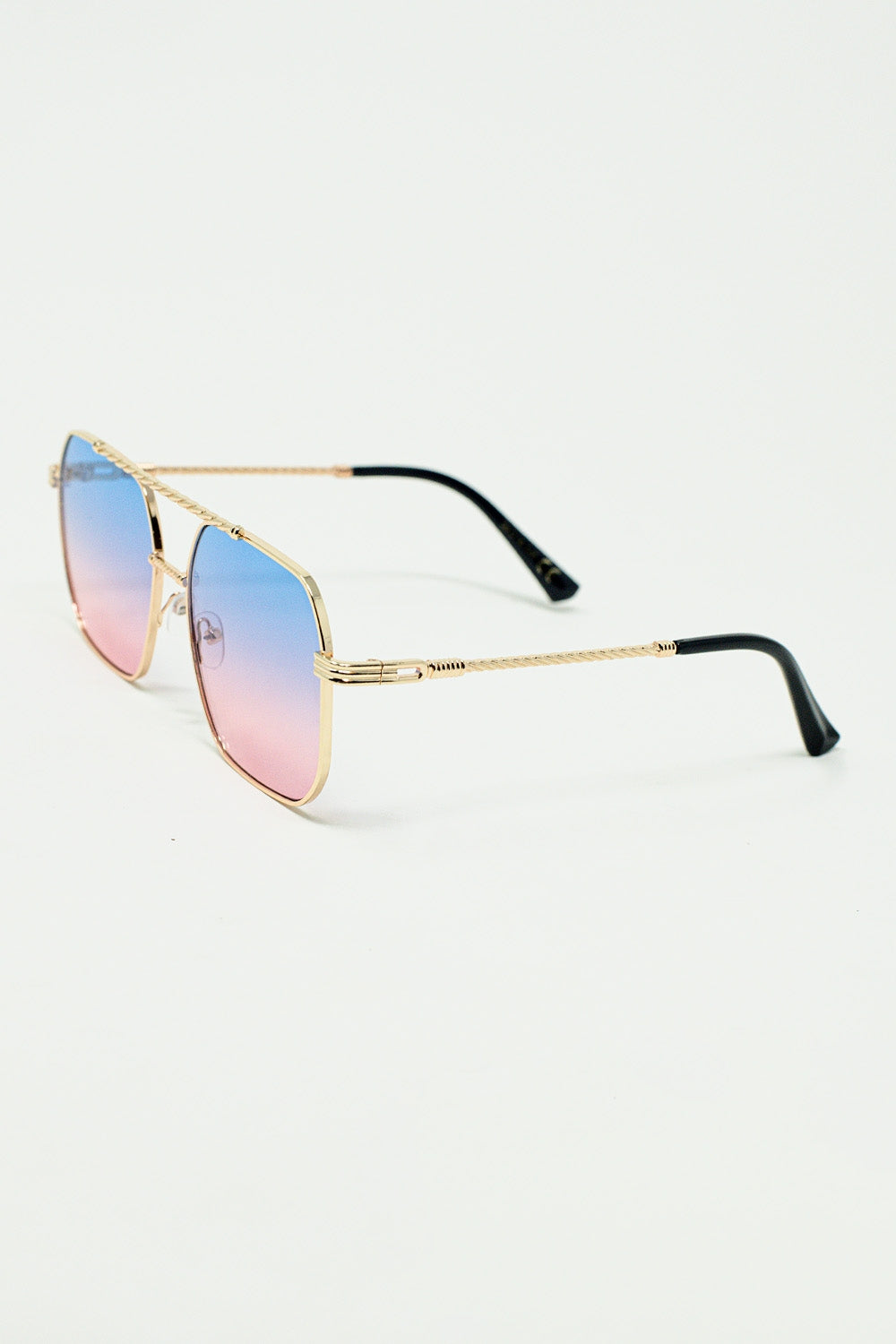 Lunettes de soleil à monture carrée dorée bleu clair ombré et rose