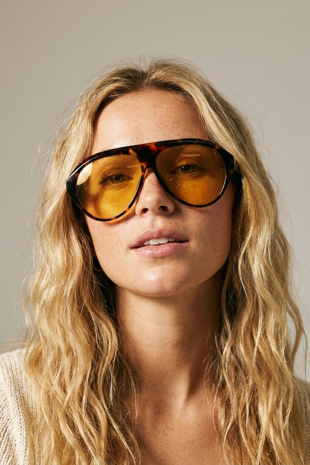 Lunettes de soleil aviateur marron écaille avec verres ambrés