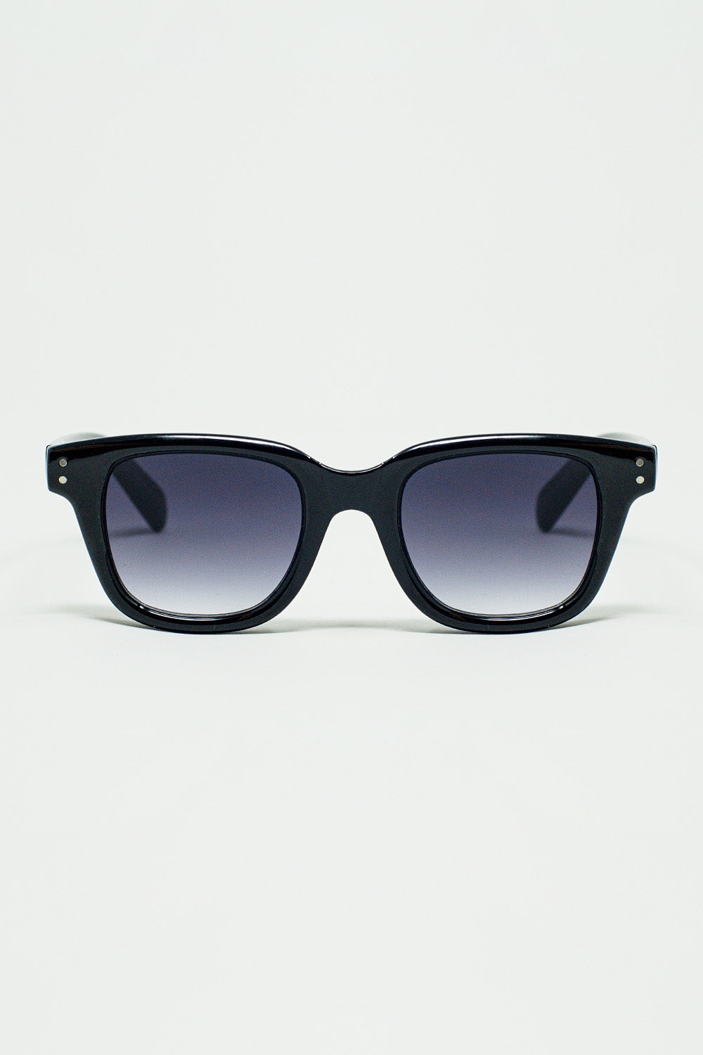Q2 lunettes de soleil carrées delta noires épaisses