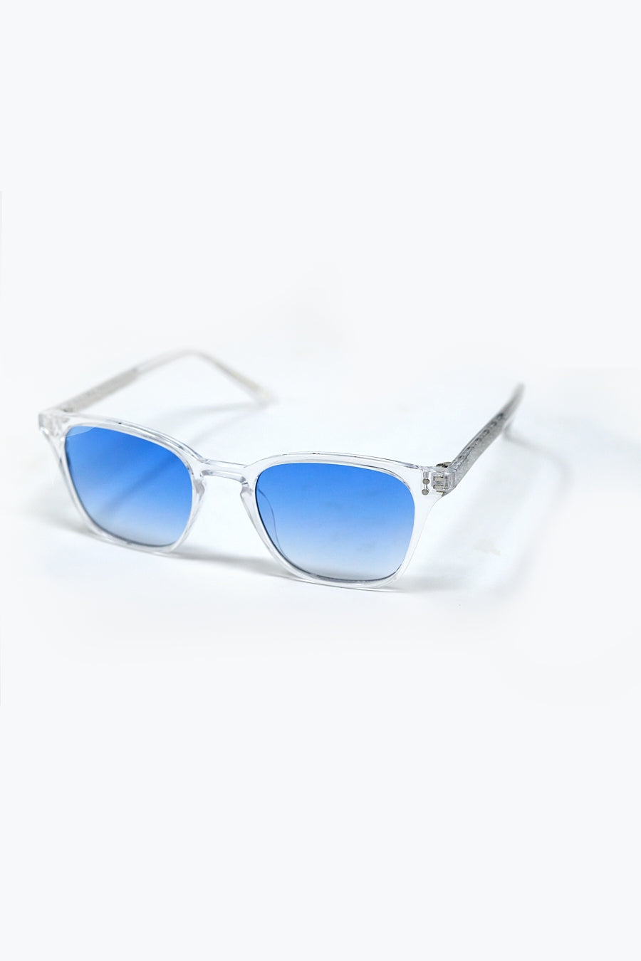 Lunettes de soleil carrées transparentes avec verres dégradés bleu clair