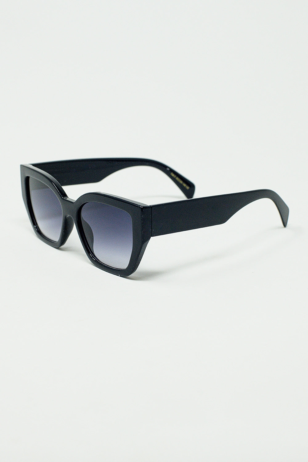 lunettes de soleil noires épaisses géométriques avec verres dégradés