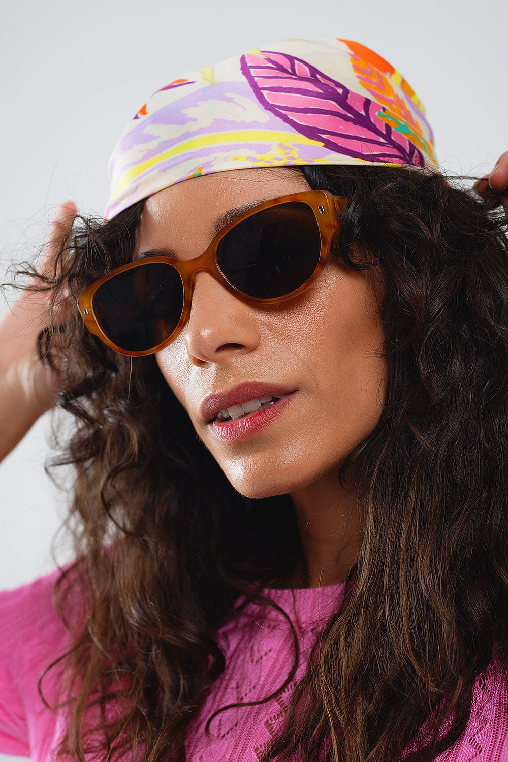 Lunettes de soleil ovales en écaille de tortue jaune clair