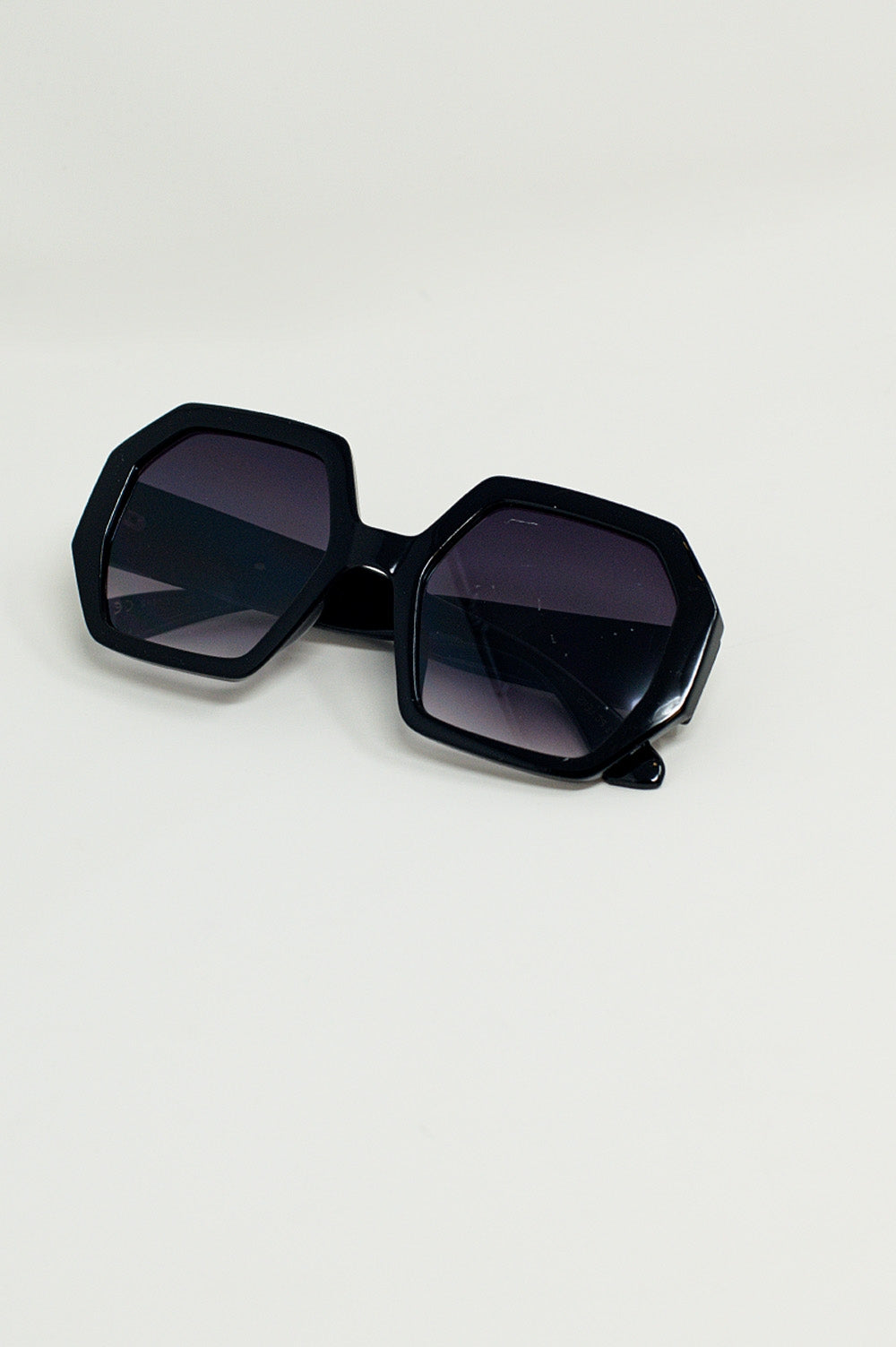 Lunettes de soleil oversize hexagonales en écaille vintage noir