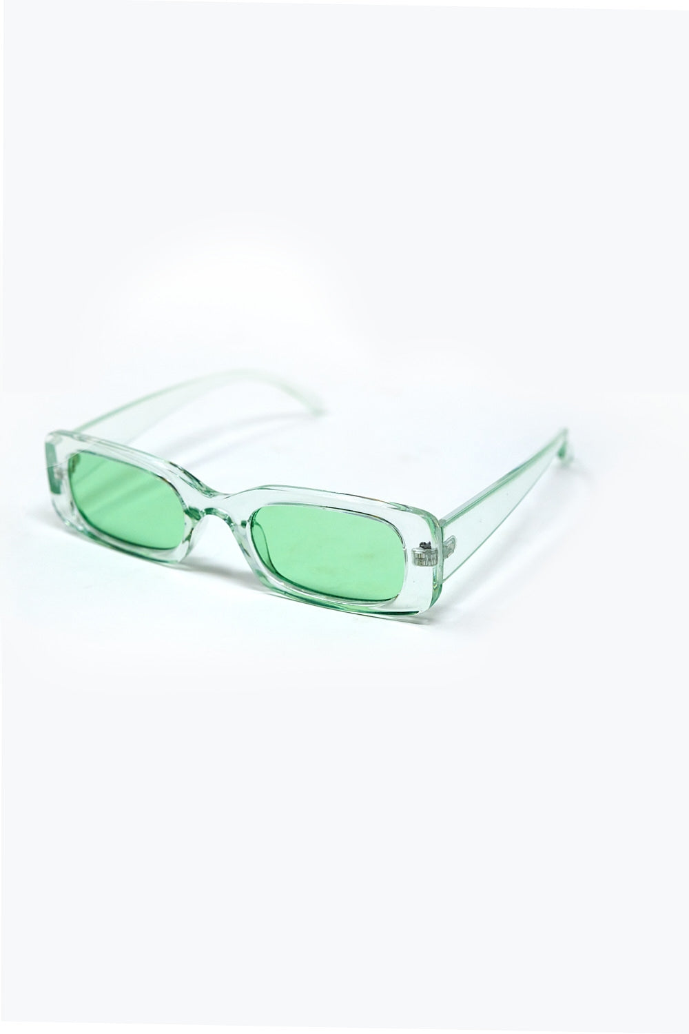 Lunettes de soleil rectangulaires vertes transparentes avec verres fumés verts
