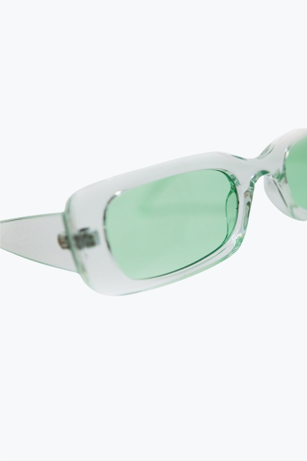 Lunettes de soleil rectangulaires vertes transparentes avec verres fumés verts