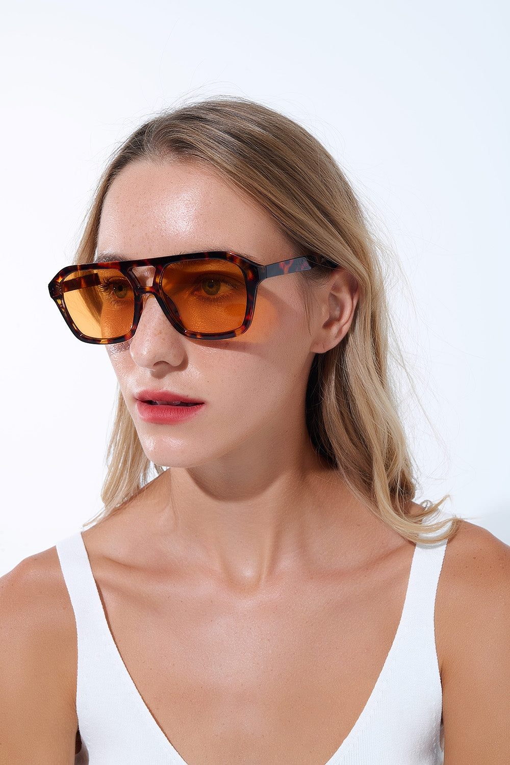 Q2 Lunettes de soleil rétro avec monture en écaille de tortue marron et verres orange