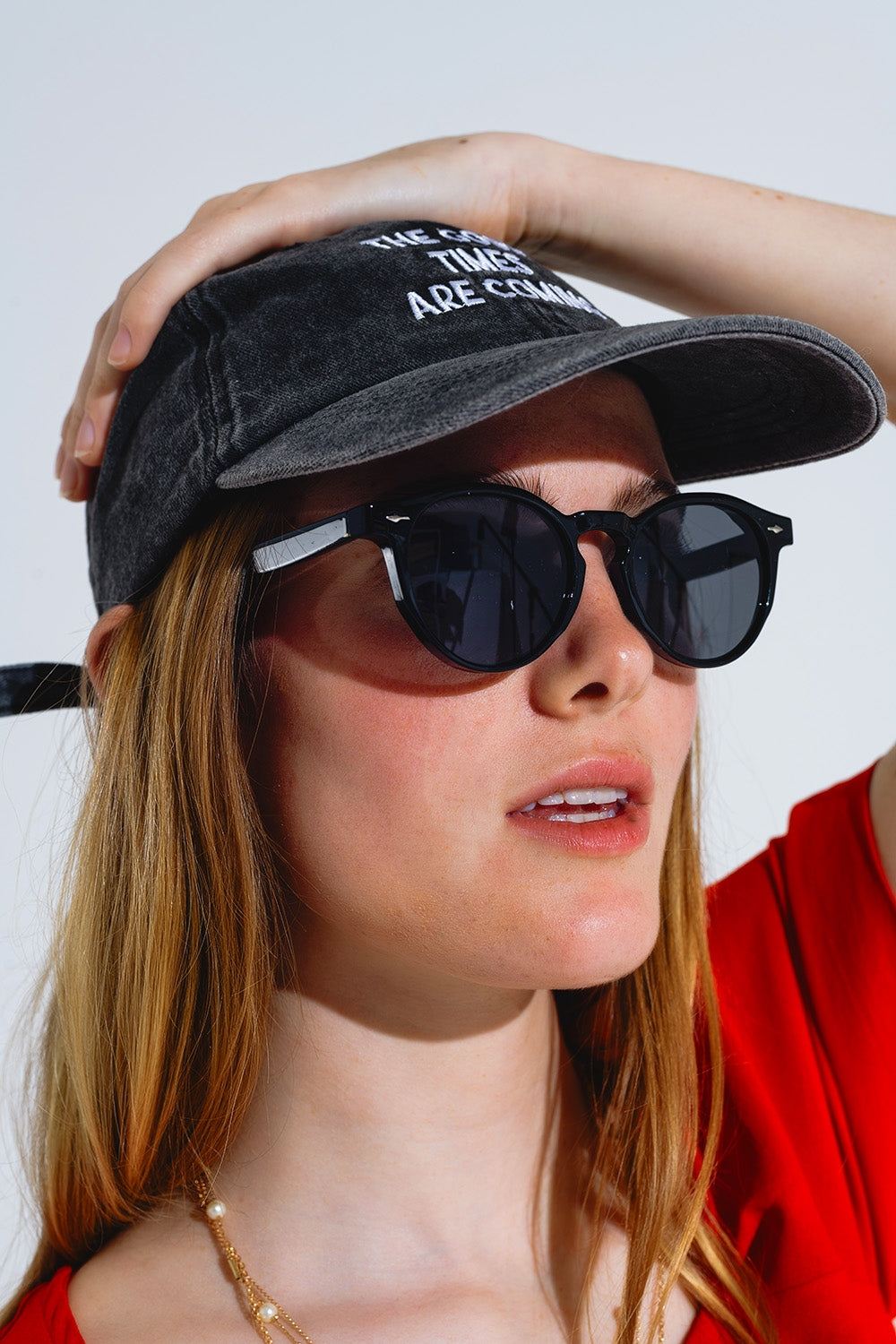 Lunettes de soleil rétro rondes avec verres fumés en noir
