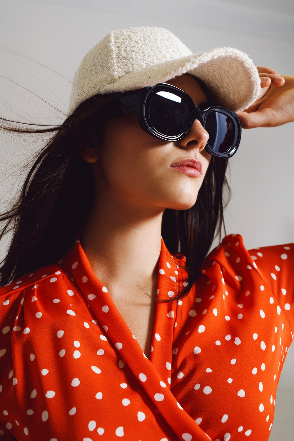 Lunettes de soleil rondes surdimensionnées en noir