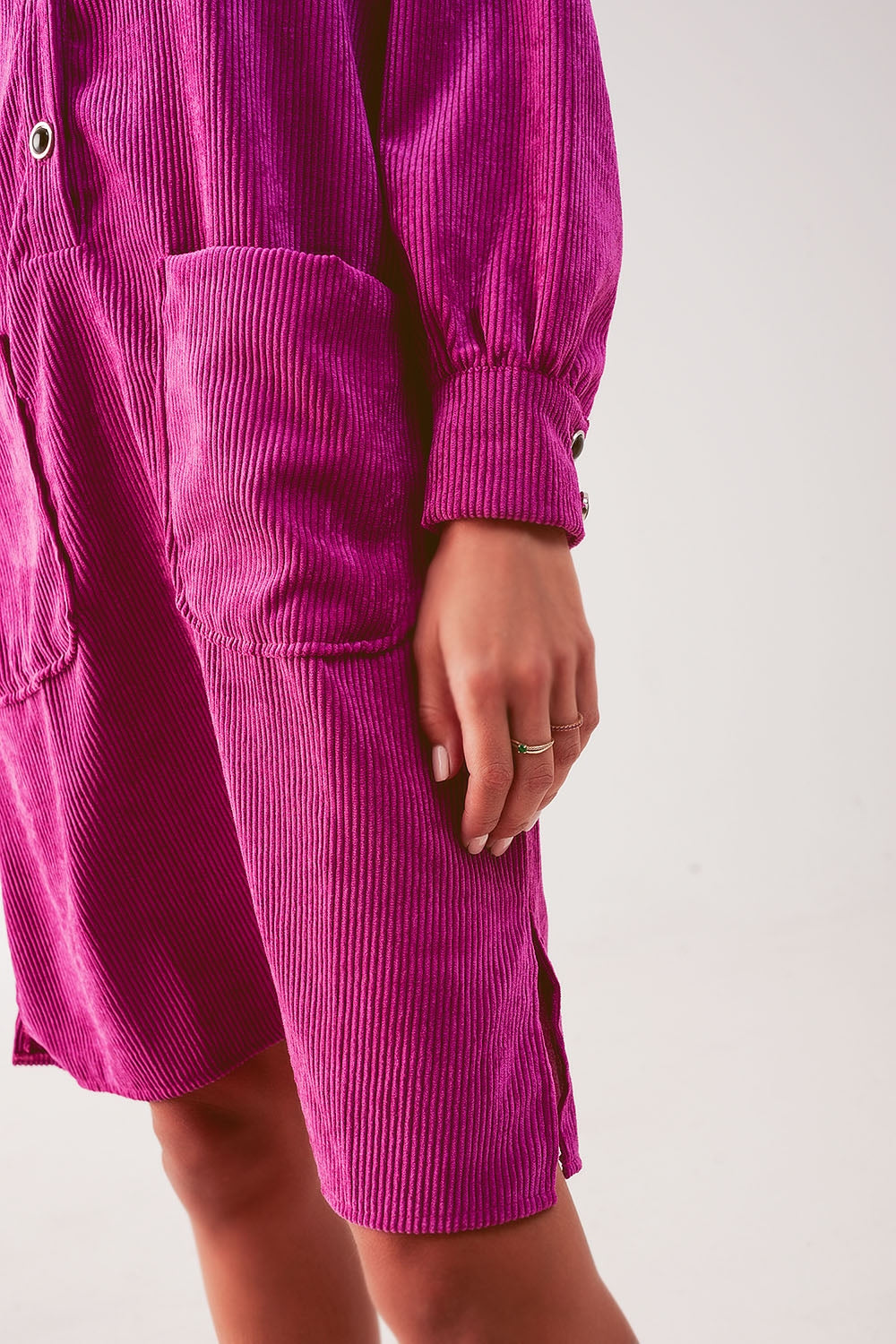 Mini robe chemise en velours côtelé fuchsia