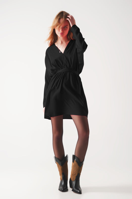 Q2 Mini robe en satin noire