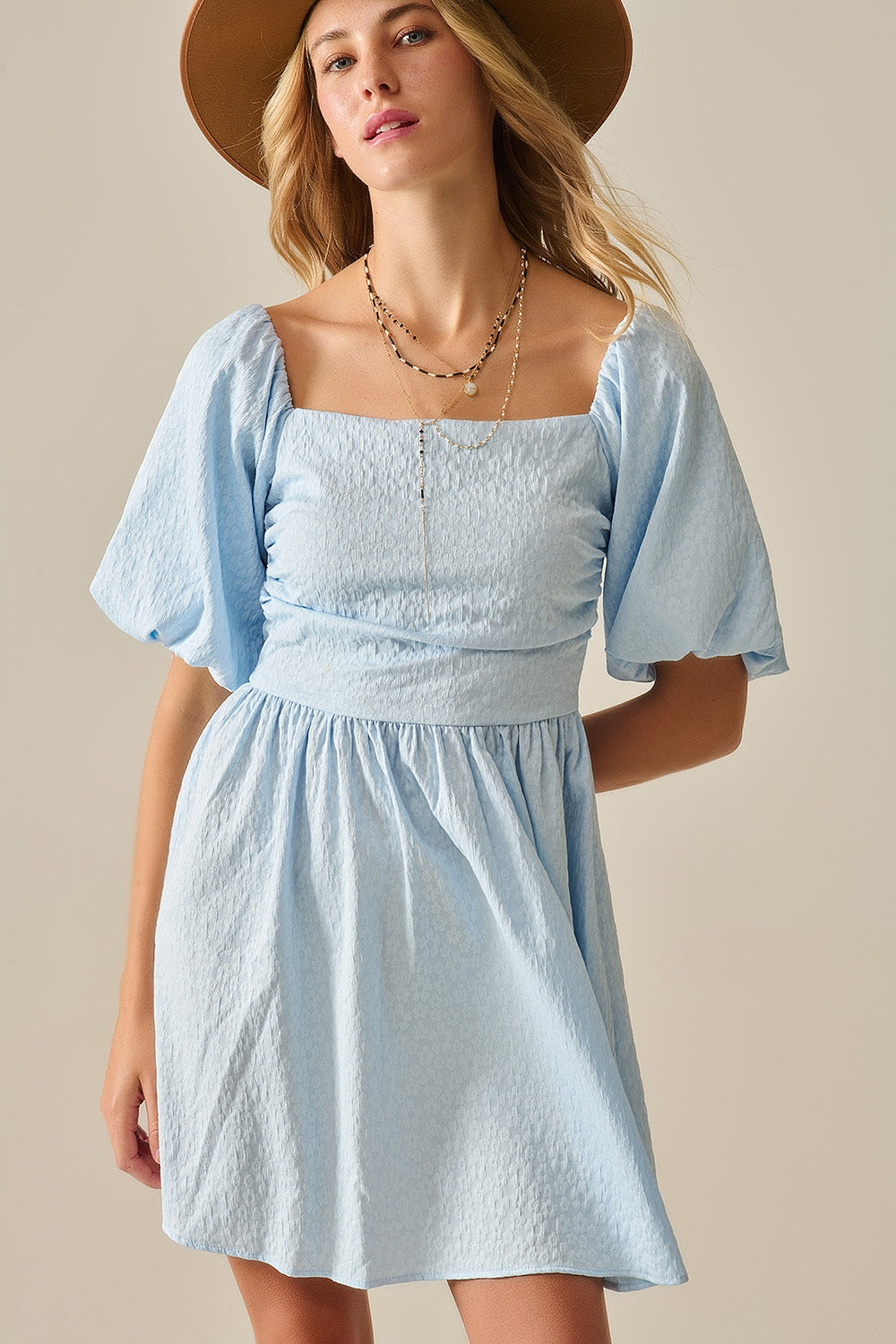 Mini robe texturée à manches bouffantes en bleu clair