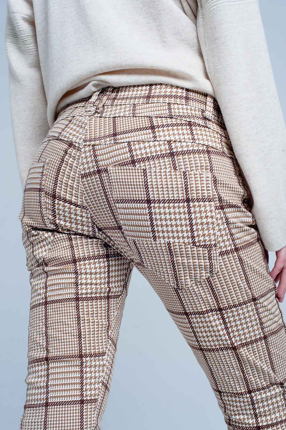 Pantalon à carreaux beige avec bouton