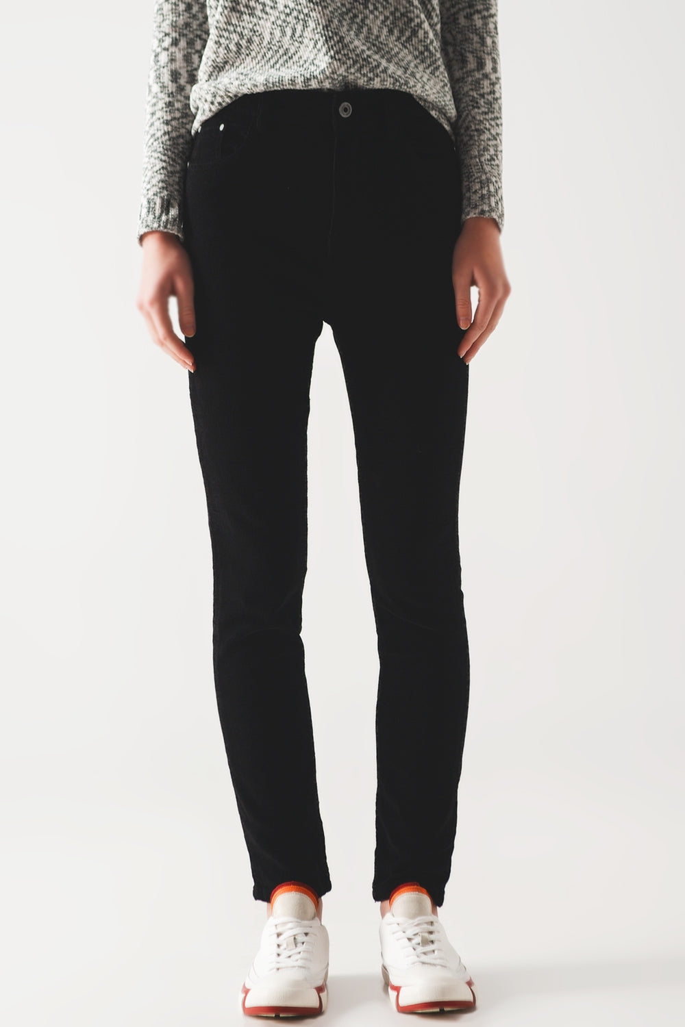 Pantalon ajusté en velours de coton côtelé noir