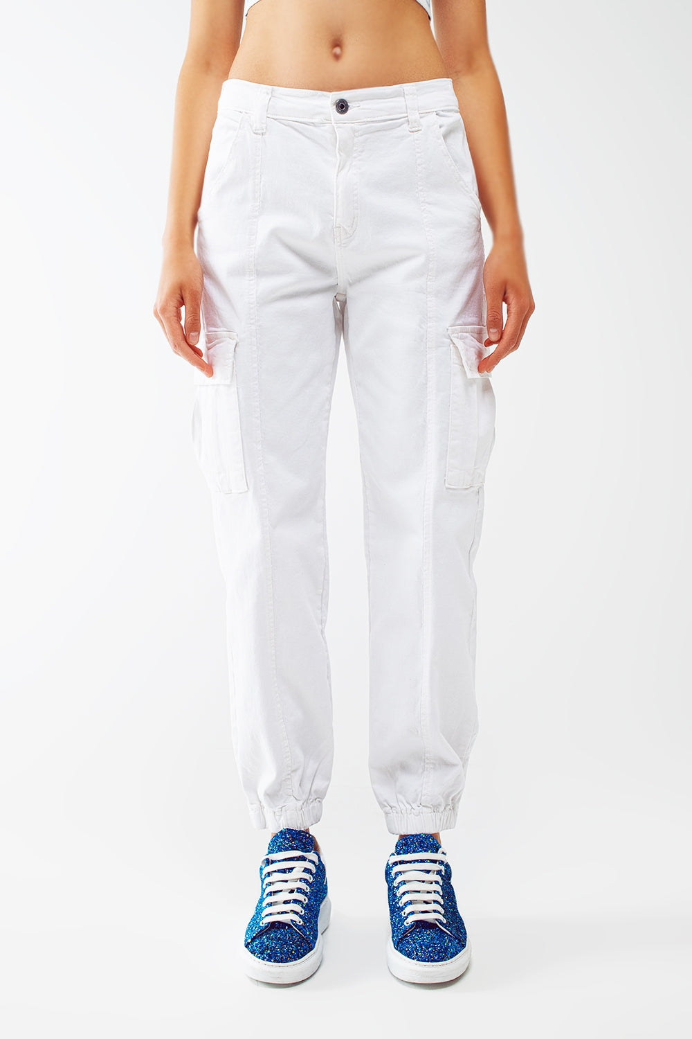 Q2 pantalon cargo blanc avec taille et ourlet élastiqués