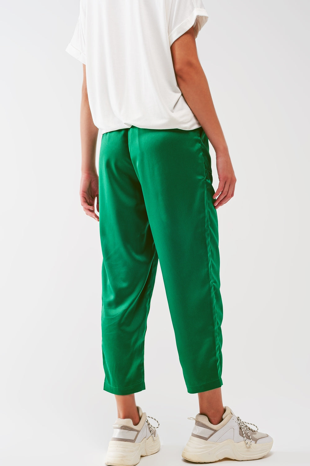 Pantalon court en satin vert