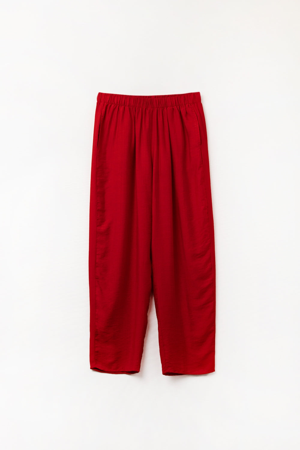 Pantalon d'été avec taille élastiquée et poches en rouge