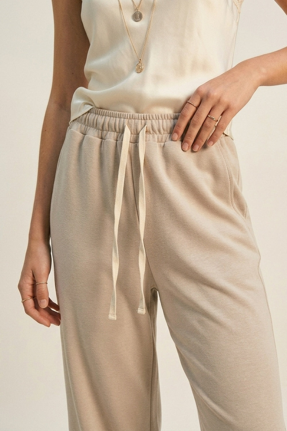 Pantalon de jogging en tricot ultra-doux beige avec taille à cordon de serrage