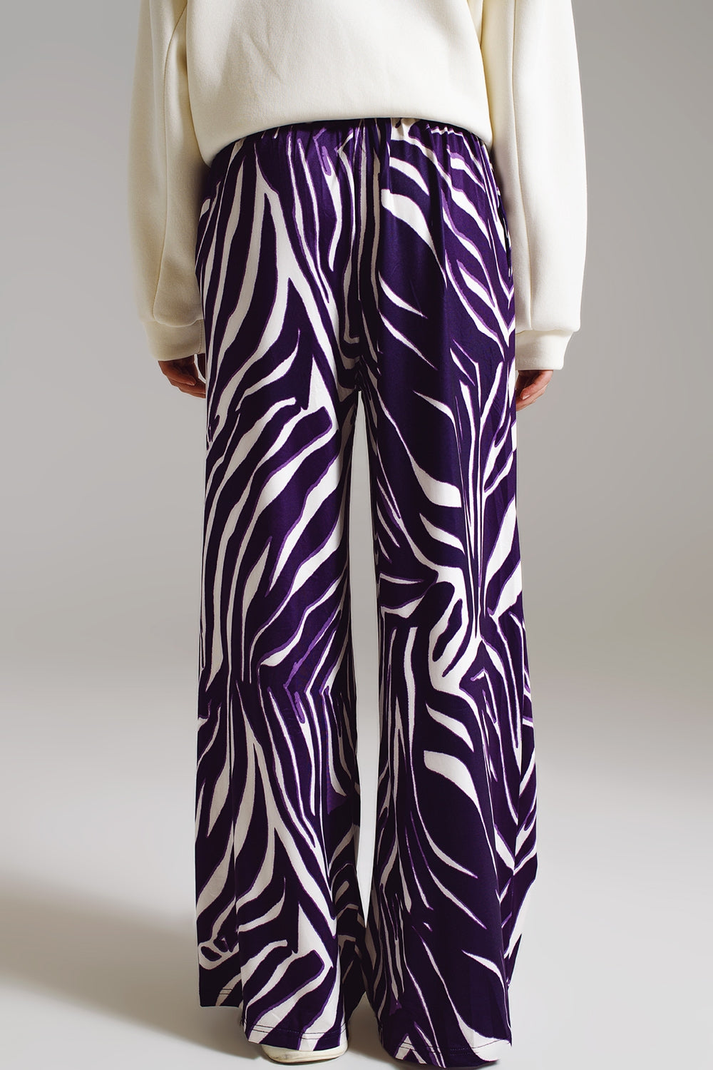 Pantalon droit à motif zèbre en violet et blanc