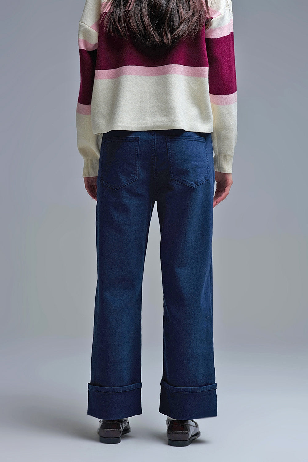 Pantalon droit à ourlet court en bleu marine