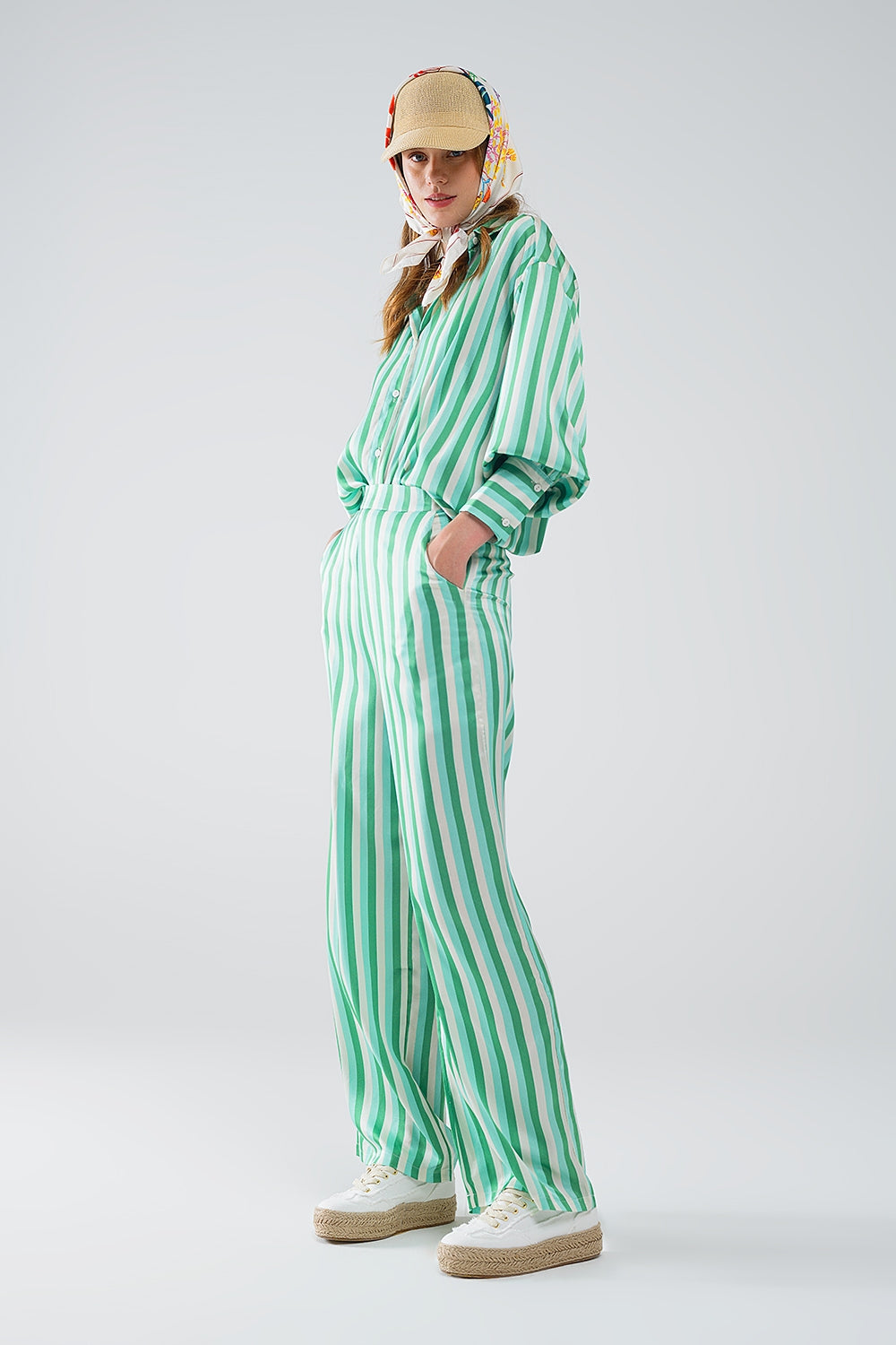 Pantalon droit à rayures verticales vert