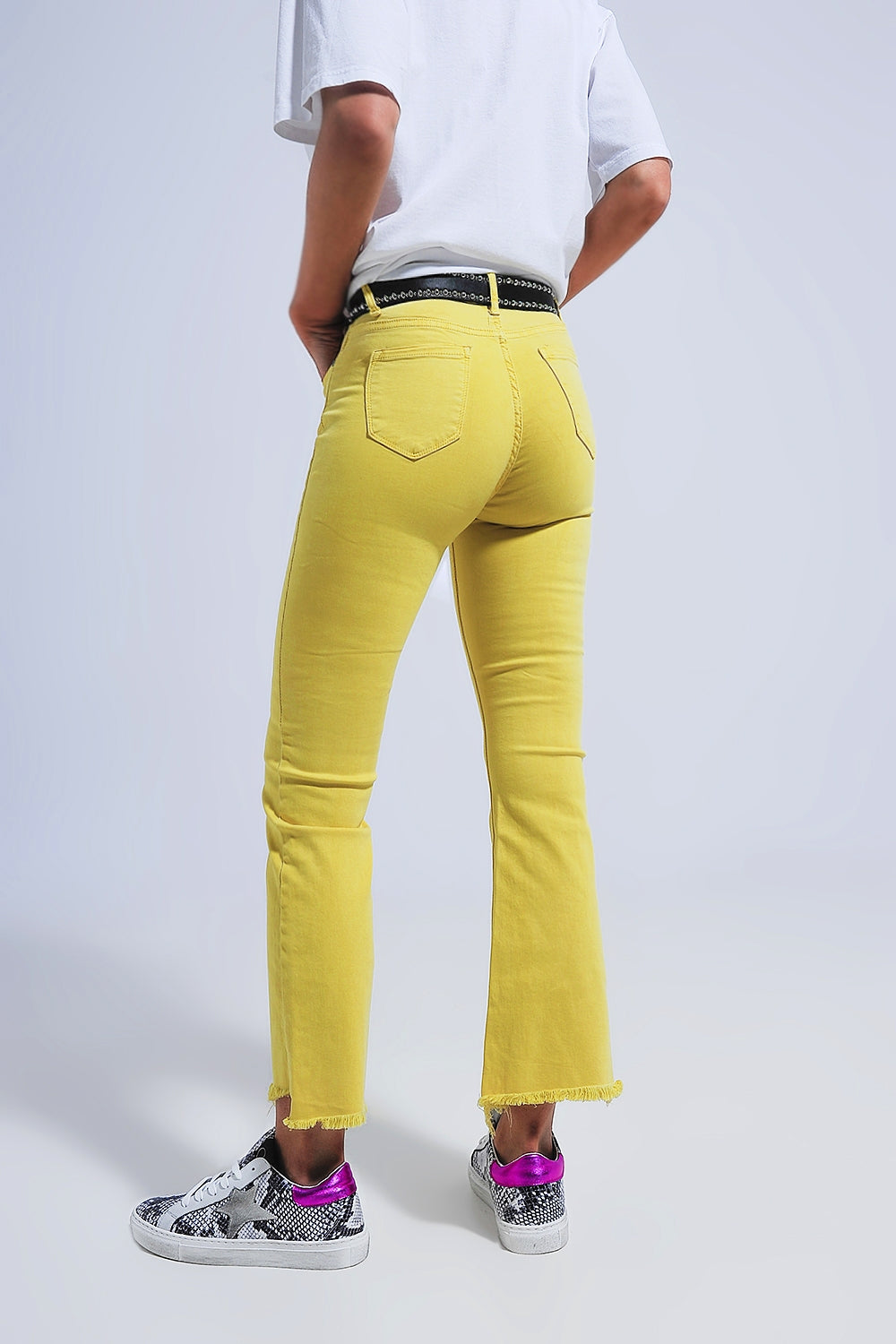 Pantalon droit en jaune à larges chevilles