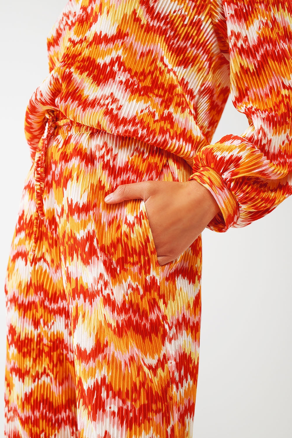 Pantalon droit texturé à motif abstrait
