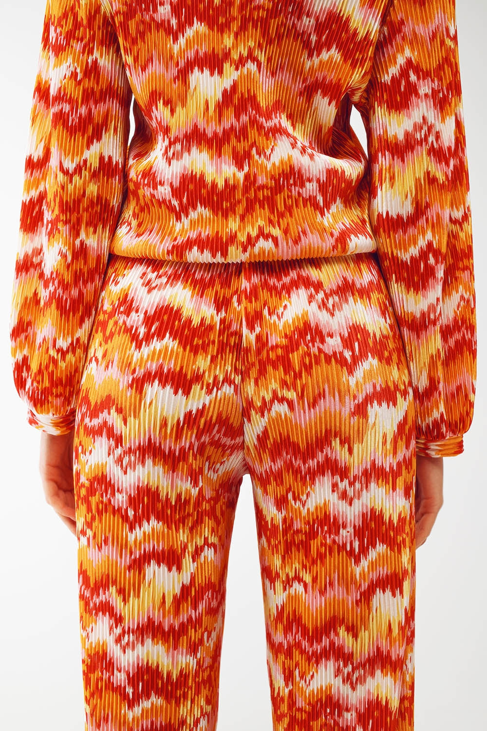 Pantalon droit texturé à motif abstrait