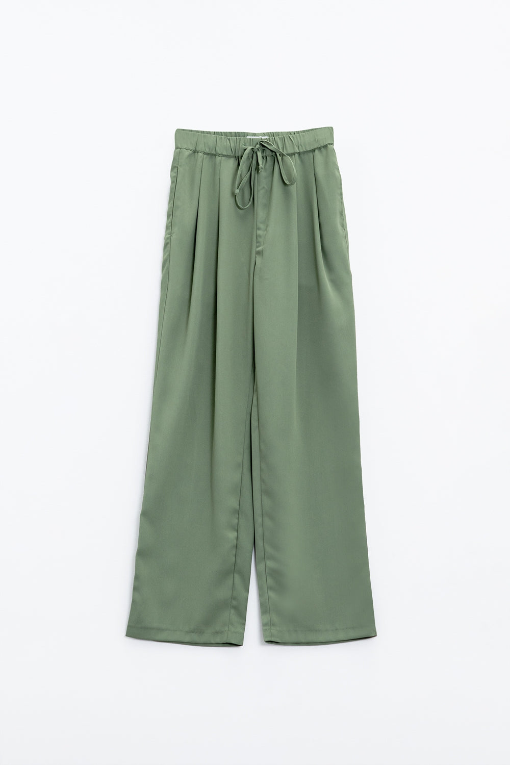 Pantalon en vert avec poches avant et fermeture par cordon de serrage