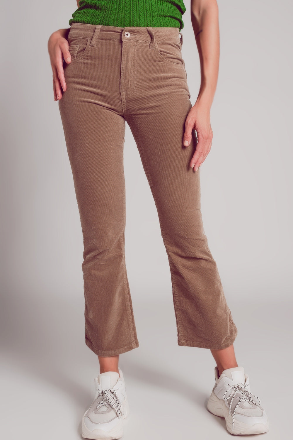 Q2 Pantalon évasé en velours côtelé beige