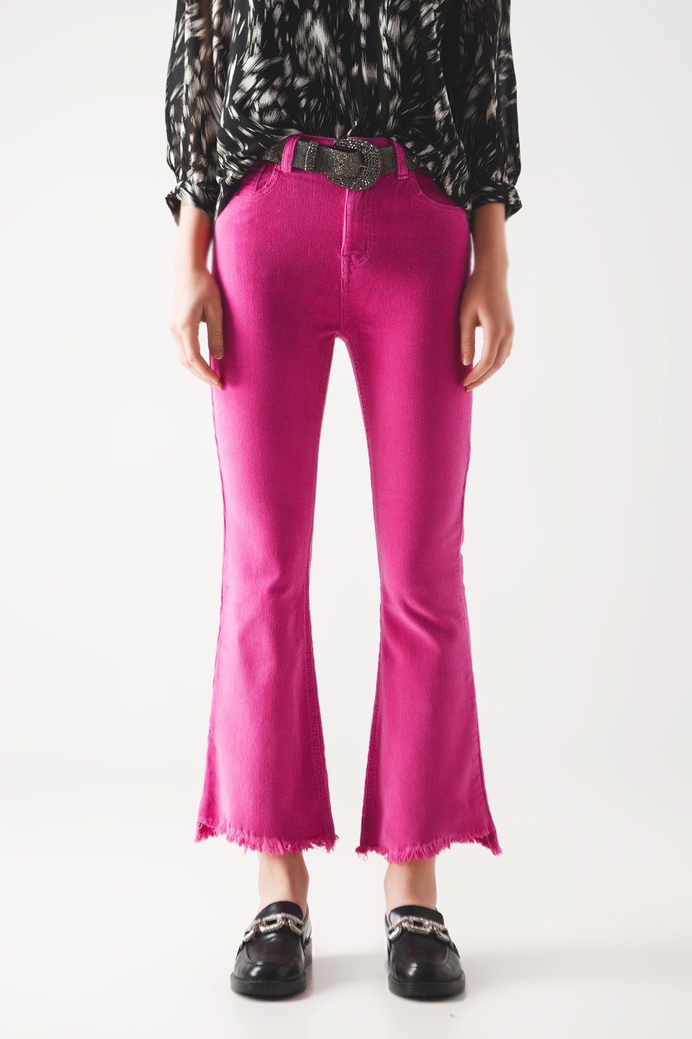 Q2 Pantalon évasé en velours côtelé fucshia