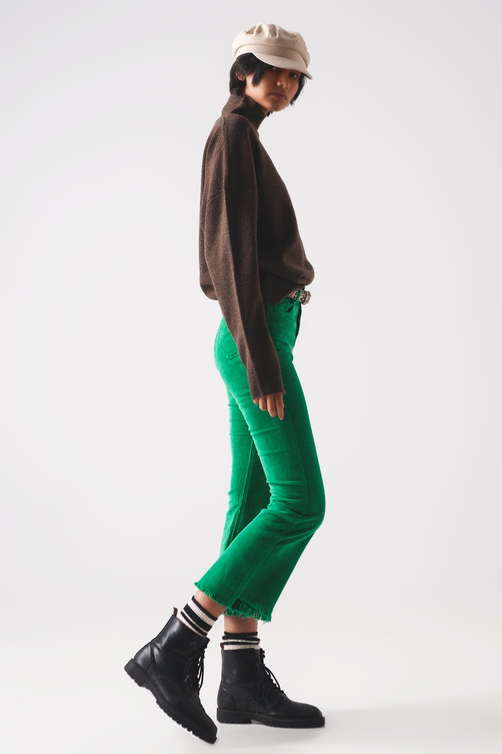Pantalon évasé en velours côtelé vert foncé