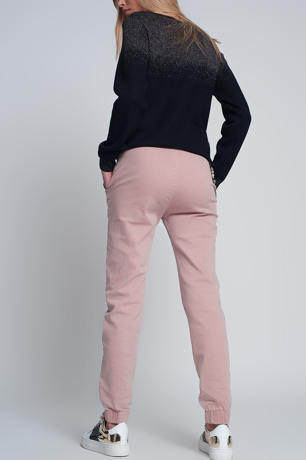 Pantalon fonctionnel avec chaîne et chevilles resserrées en rose