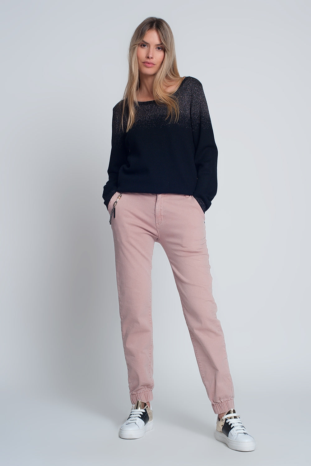 Pantalon fonctionnel avec chaîne et chevilles resserrées en rose