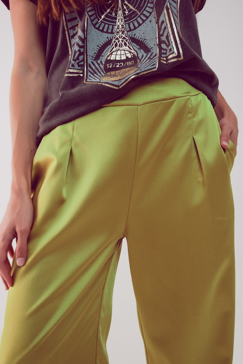 Pantalon large à pinces en satin citron vert