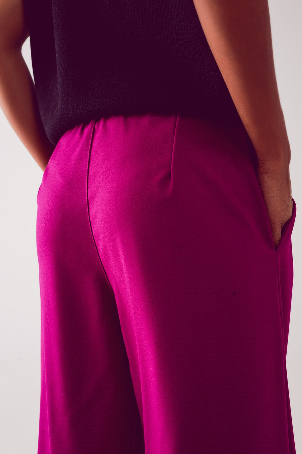 Pantalon large plissé en fuchsia
