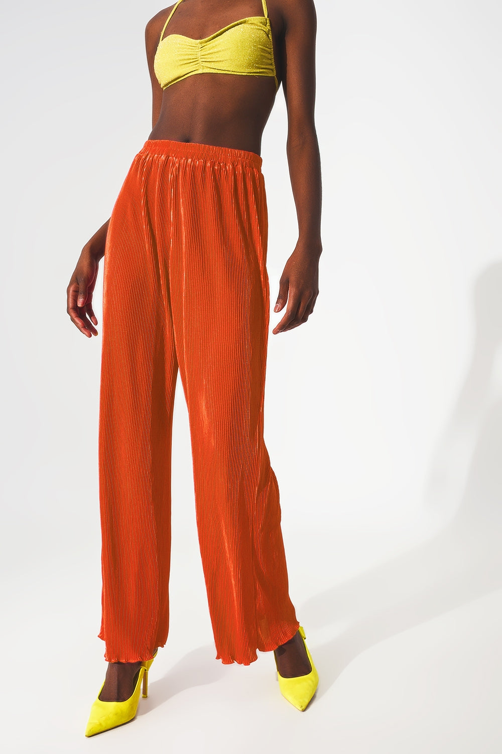 Q2 Pantalon large plissé en satin orange