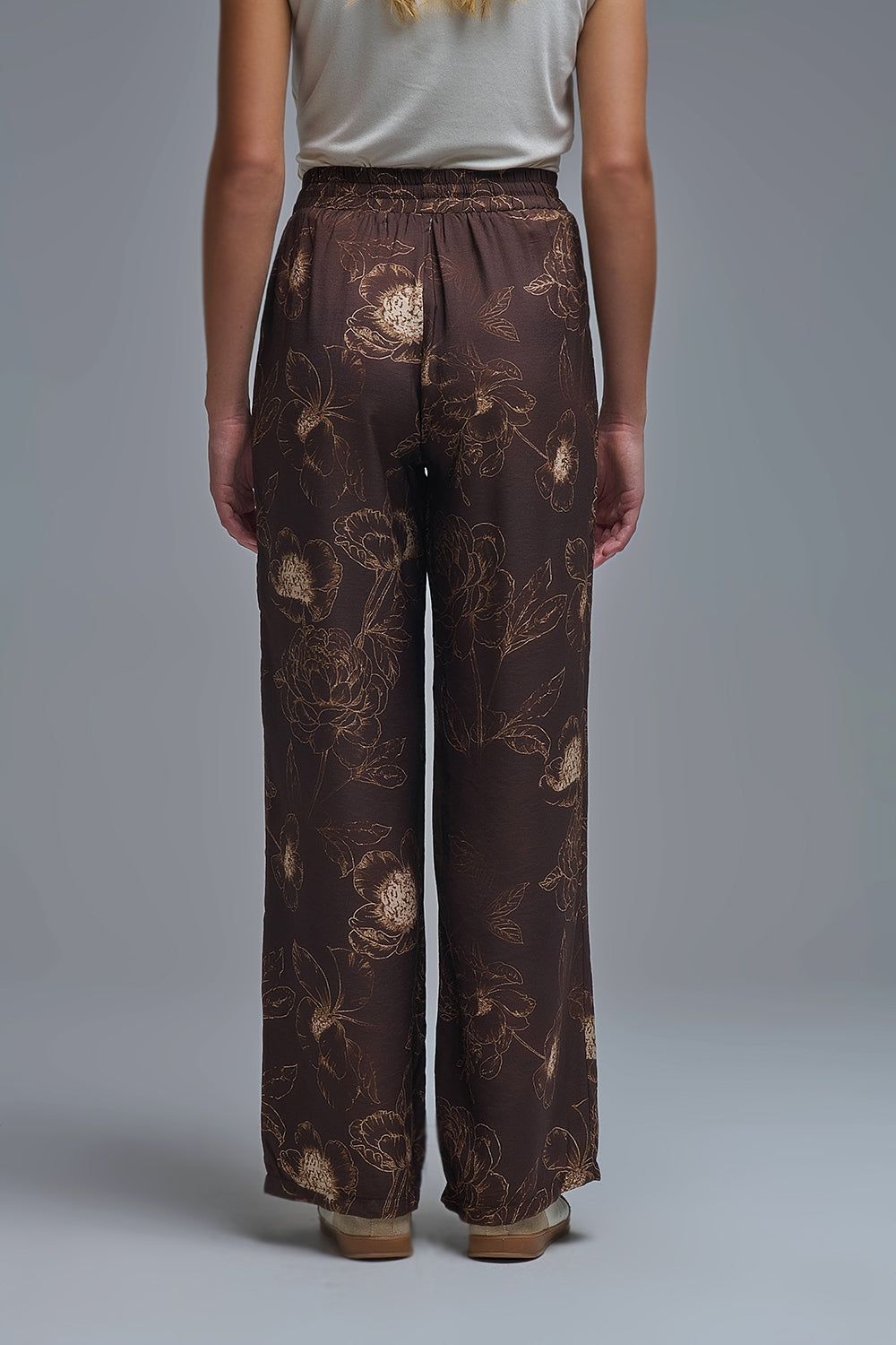 Pantalon léger marron à imprimé floral automnal