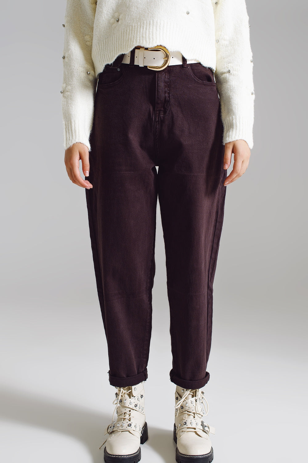 Q2 Pantalon marron décontracté avec des détails de poches à la taille