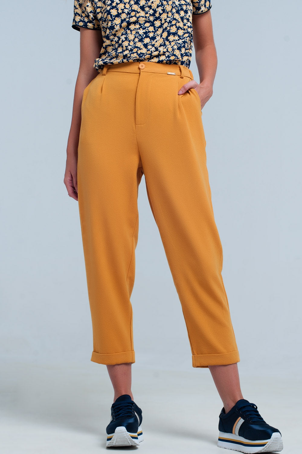 pantalon moutarde taille haute avec ceinture