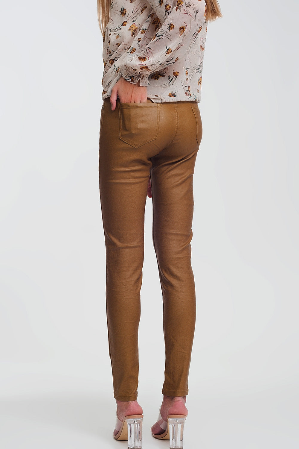 Pantalon skinny enduit camel