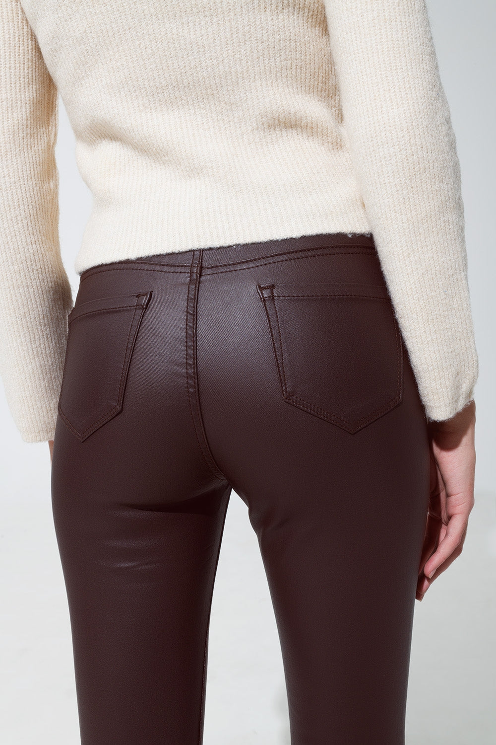 Pantalon super skinny en similicuir marron foncé