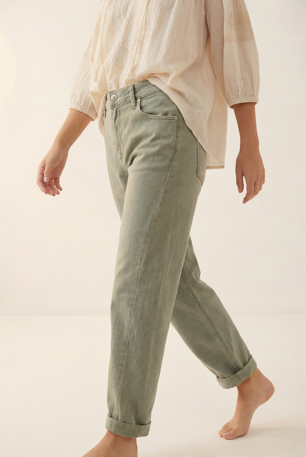 Pantalon taille haute style barrel en kaki doux