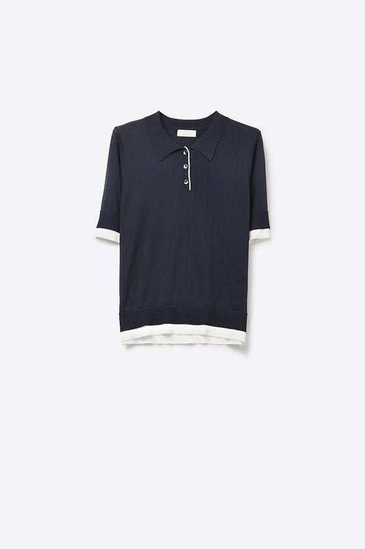 Q2 Polo marine avec bordures et boutons blancs
