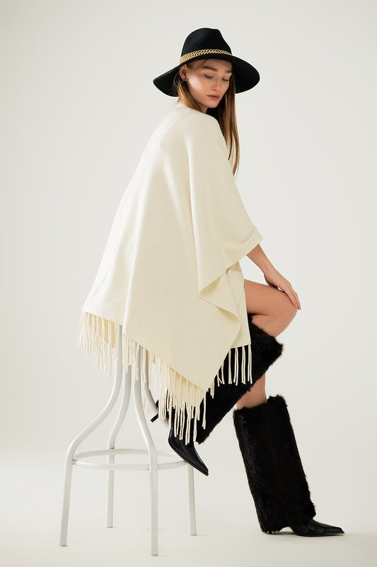 Q2 Poncho en tricot doux beige avec franges