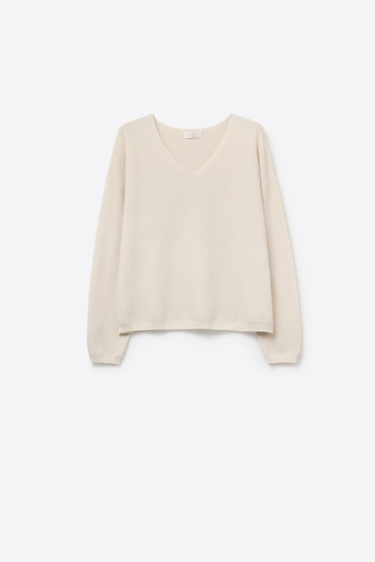 Q2 Pull à col en V en maille fine beige avec texture linéaire subtile