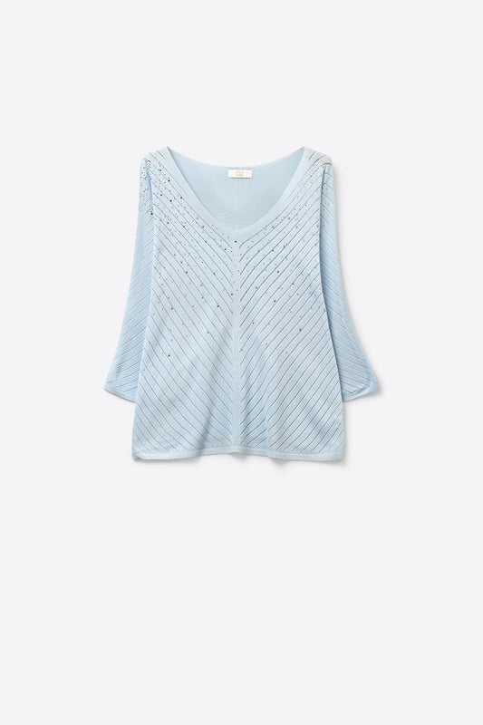 Q2 Pull à col en V en tricot bleu clair avec des détails étincelants