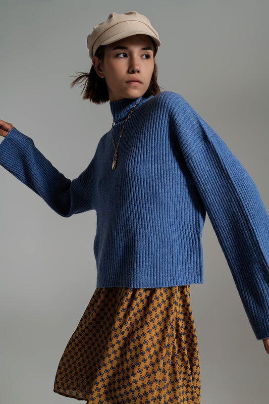 Q2 Pull à col roulé bleu doux et côtelé
