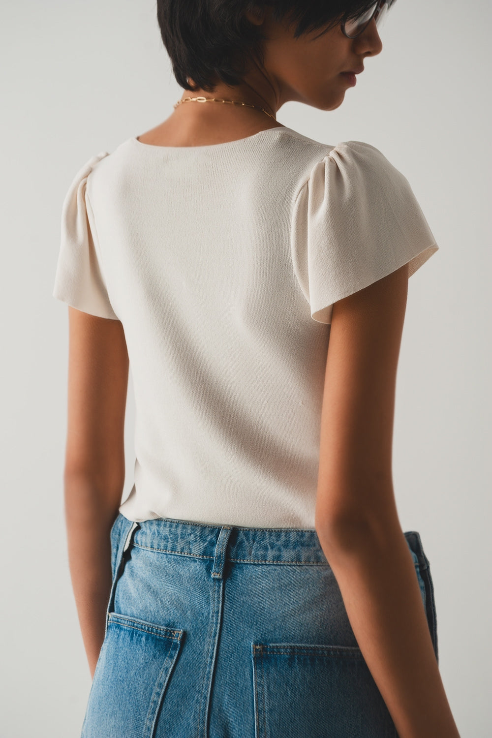 Pull à encolure carrée avec manches bouffantes creme